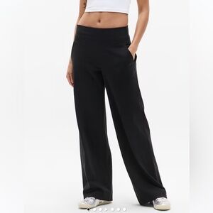 Athleta Women’s Venice High Rise Wide Leg Pant Black. Size M